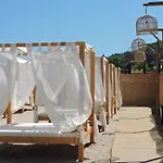 Effect Algara מלון