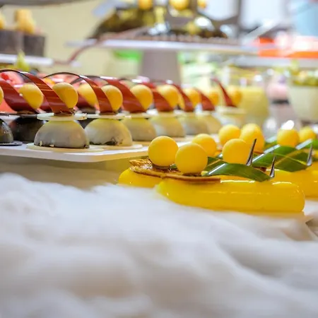 Хотел Effect Algara