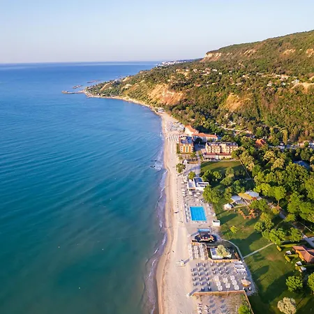 Хотел Effect Algara 4*