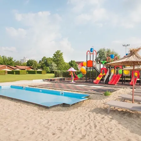 Хотел Effect Algara